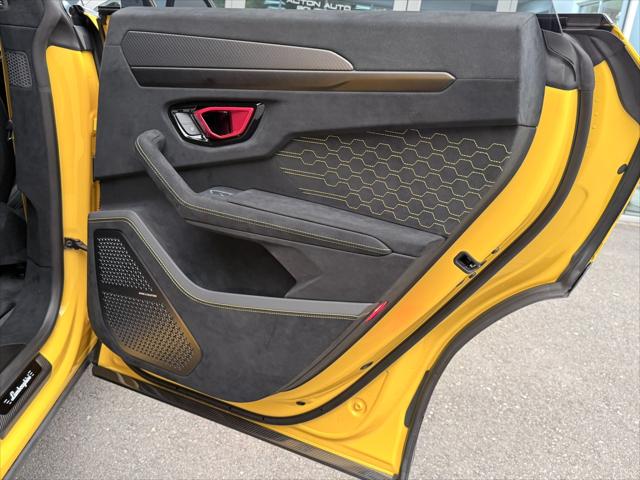 2023 Lamborghini Urus Performante