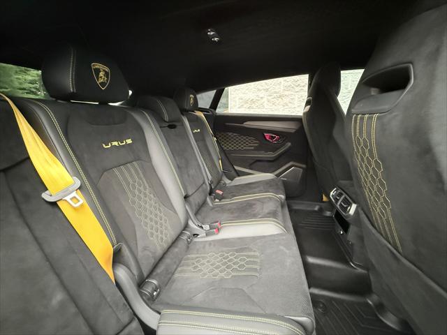 2023 Lamborghini Urus Performante