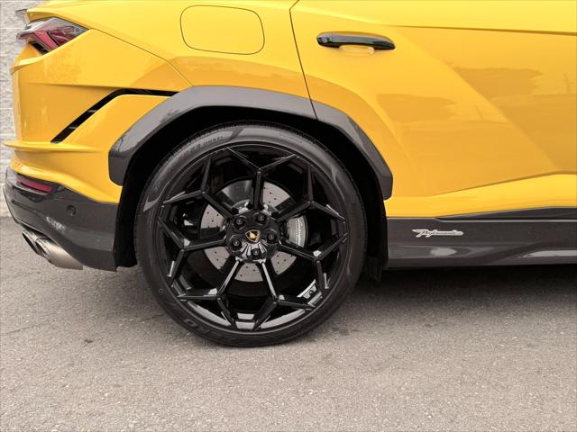 2023 Lamborghini Urus Performante