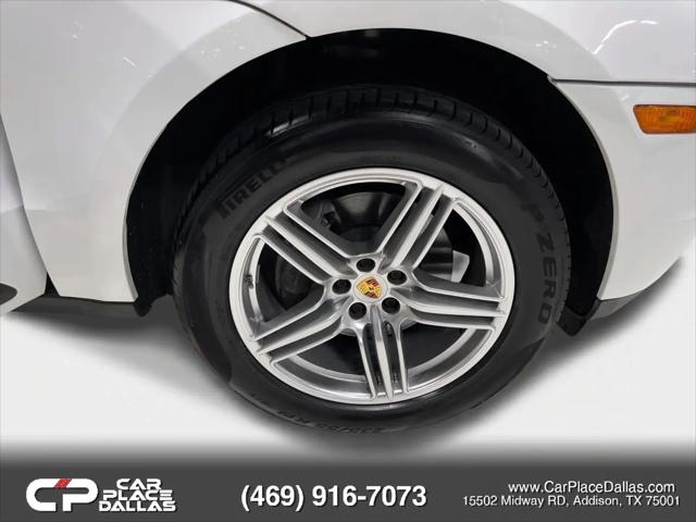 2018 Porsche Macan Macan
