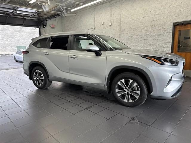 2025 Toyota Highlander XLE for sale in Springfield, MO