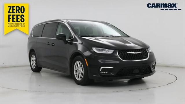 2023 Chrysler Pacifica Touring L for sale in Merriam, KS