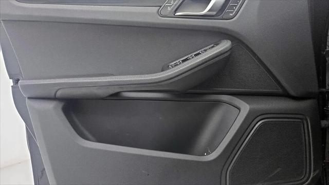 2023 Porsche Macan T