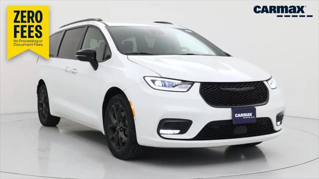 2024 Chrysler Pacifica Touring L AWD for sale in Omaha, NE