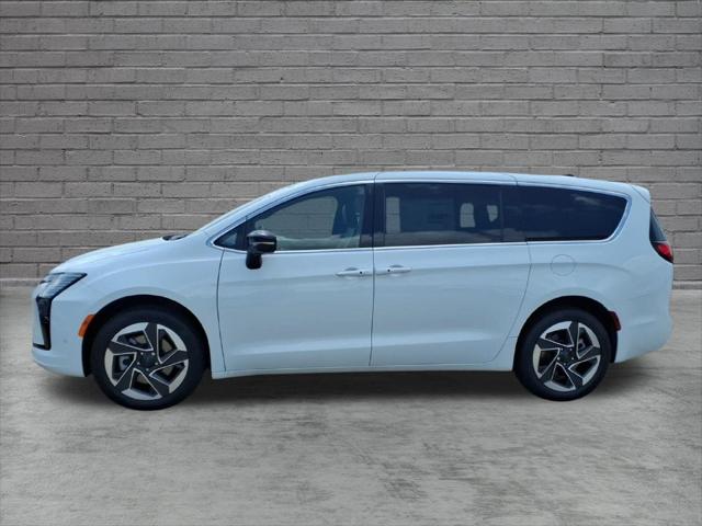 2027 Chrysler Pacifica Limited AWD