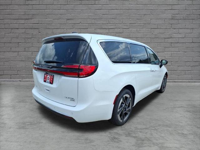 2027 Chrysler Pacifica Limited AWD