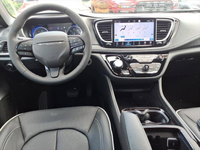 2027 Chrysler Pacifica Limited AWD