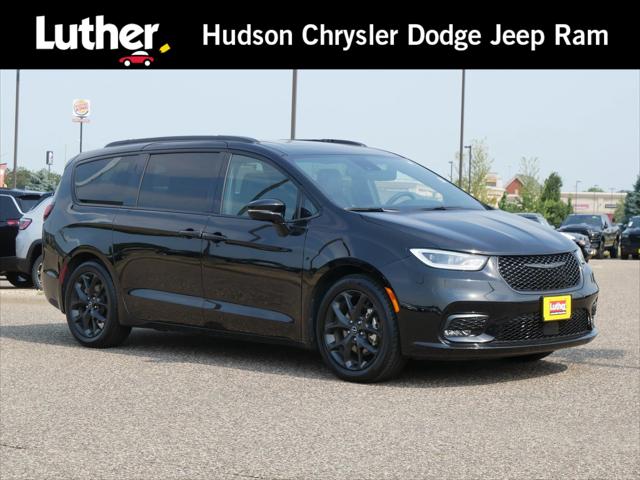 2025 Chrysler Pacifica Limited for sale in Hudson, WI