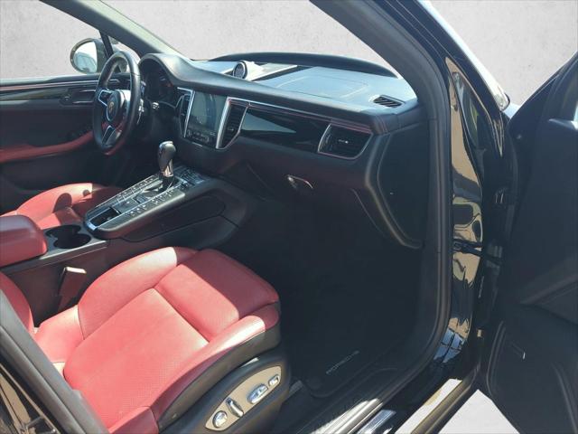 2017 Porsche Macan Unknown