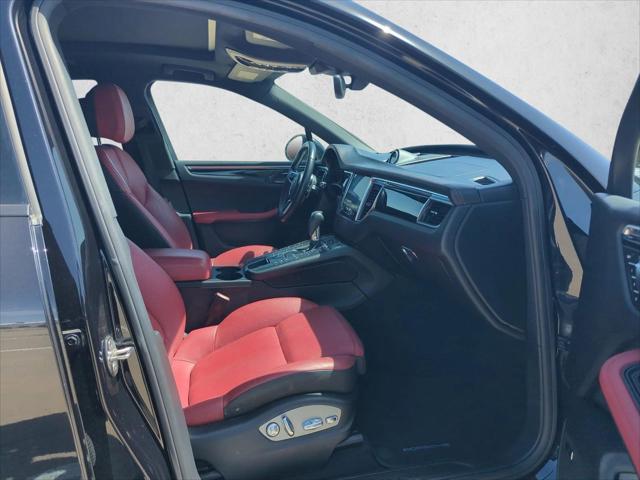 2017 Porsche Macan Unknown