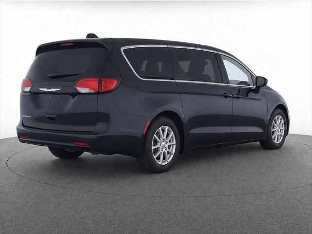 2023 Chrysler Voyager LX 2023 Chrysler Voyager LX