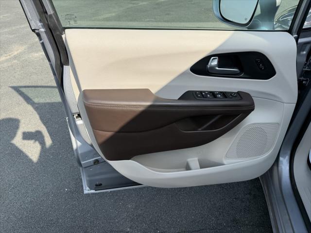 2021 Chrysler Pacifica Touring L AWD