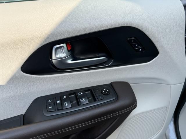 2021 Chrysler Pacifica Touring L AWD