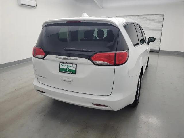 2017 Chrysler Pacifica LX