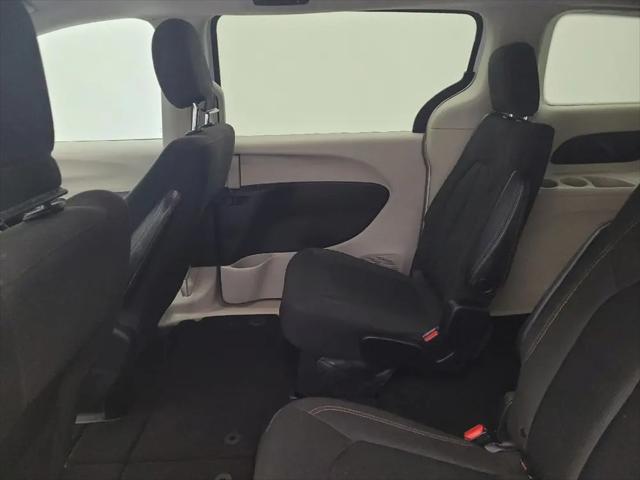 2017 Chrysler Pacifica LX