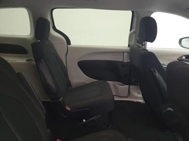 2017 Chrysler Pacifica LX