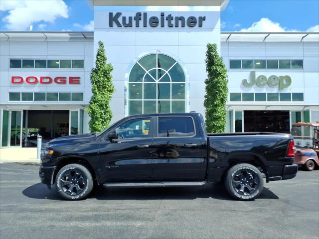 2026 RAM 1500 RAM 1500 EXPRESS CREW CAB 4X4 57 BOX