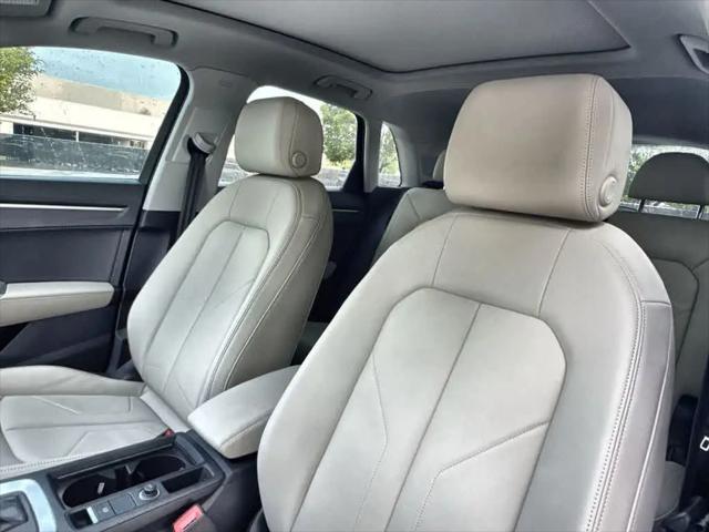 2025 Audi Q3 Premium 45 TFSI S line quattro Tiptronic