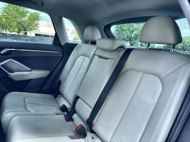 2025 Audi Q3 Premium 45 TFSI S line quattro Tiptronic