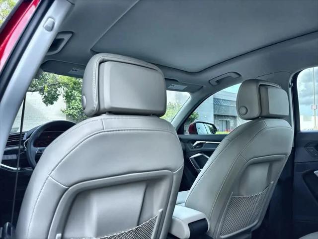 2025 Audi Q3 Premium 45 TFSI S line quattro Tiptronic