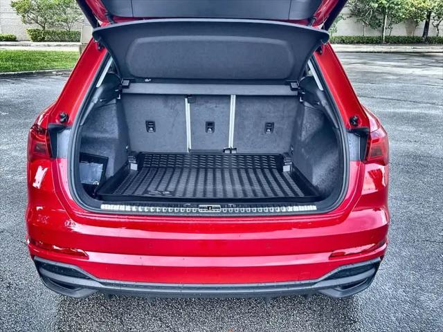 2025 Audi Q3 Premium 45 TFSI S line quattro Tiptronic
