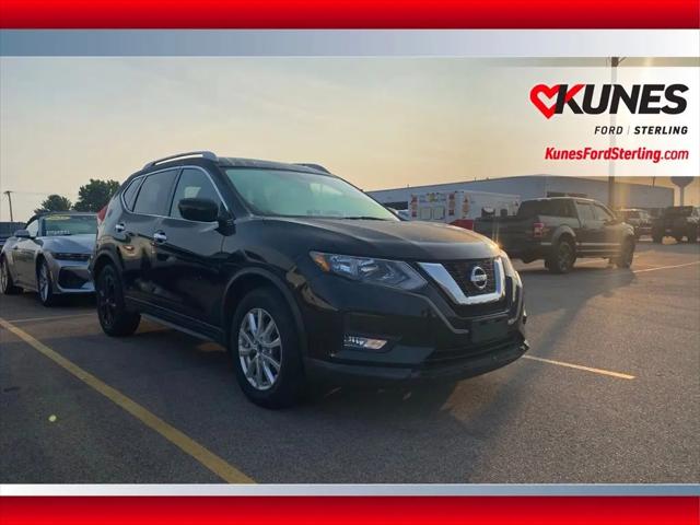 2017 Nissan Rogue SV for sale in Sterling, IL