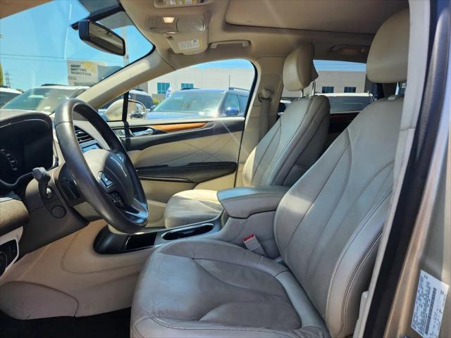 2017 Lincoln MKC Select