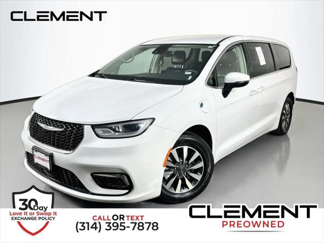 2023 Chrysler Pacifica Hybrid Touring L for sale in Florissant, MO