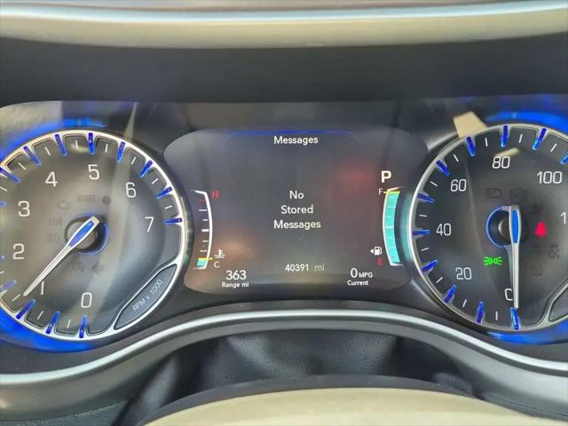 2025 Chrysler Pacifica Select