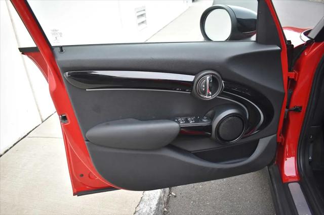 2023 MINI Hardtop Cooper