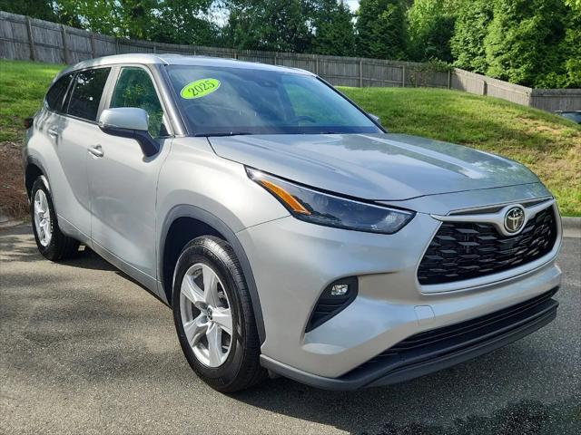 2025 Toyota Highlander LE for sale in High Point, NC