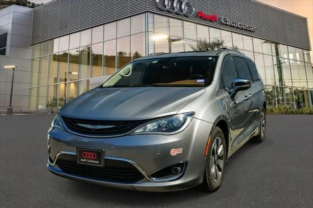 2019 Chrysler Pacifica Hybrid Limited for sale in Calabasas, CA