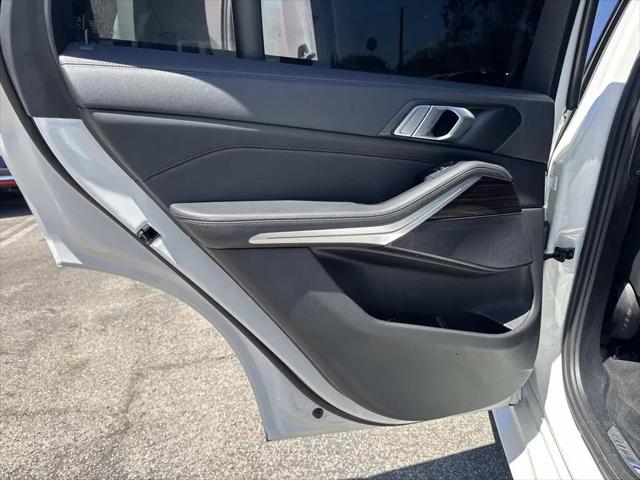 2023 BMW X5 sDrive40i