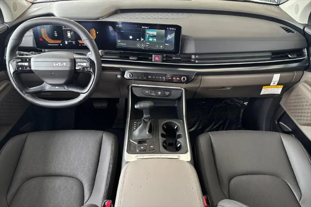 2027 Kia Carnival LXS
