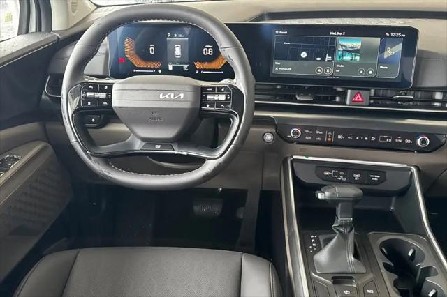 2027 Kia Carnival LXS