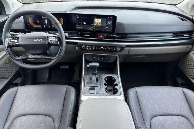 2027 Kia Carnival LXS