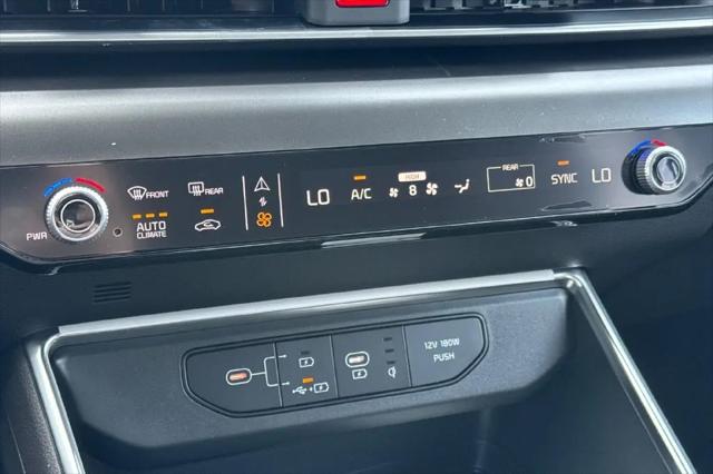 2027 Kia Carnival EX