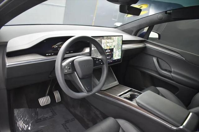 2023 Tesla Model X Standard Range