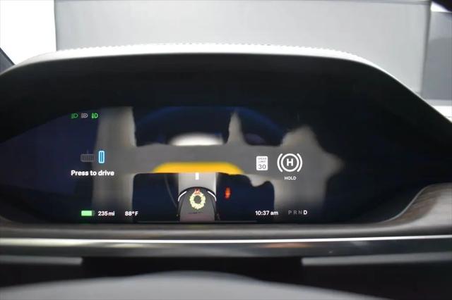 2023 Tesla Model X Standard Range