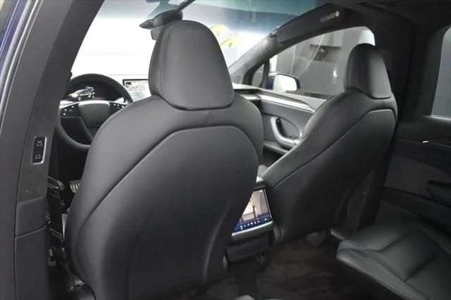 2023 Tesla Model X Standard Range
