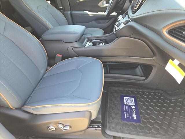 2027 Chrysler Pacifica Pinnacle