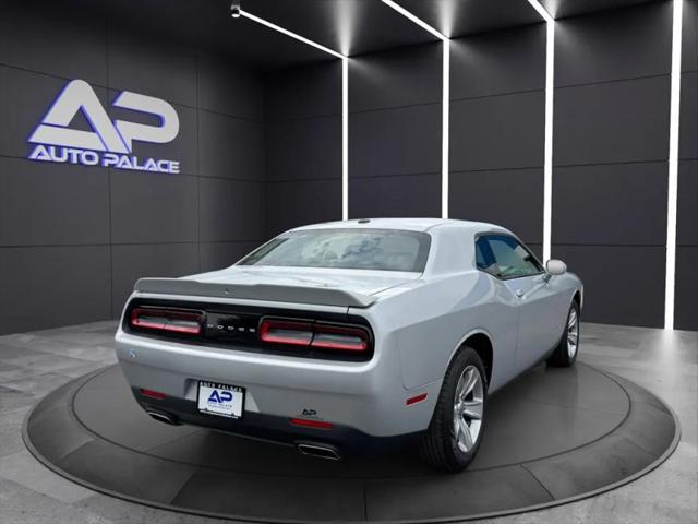 2021 Dodge Challenger SXT