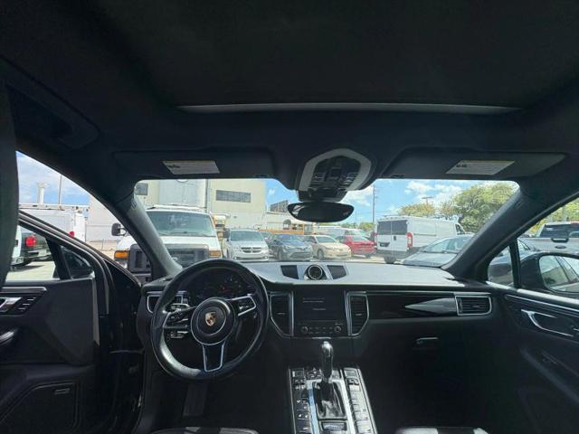 2017 Porsche Macan Base