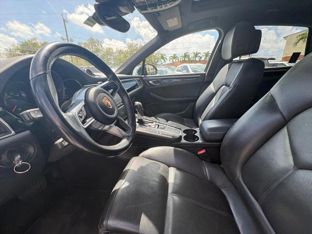 2017 Porsche Macan Base