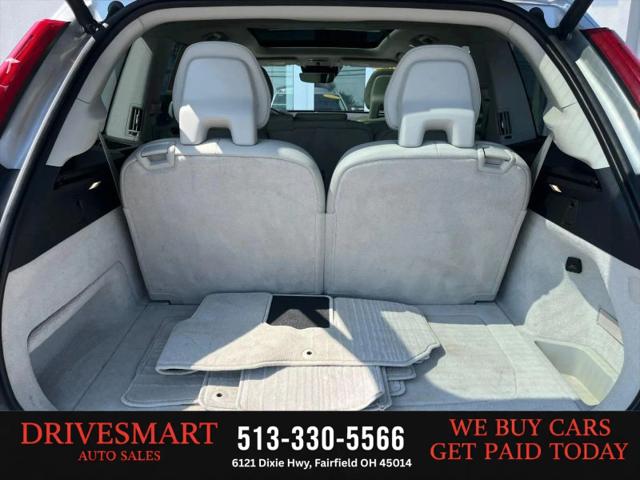2016 Volvo XC90 T6 Momentum