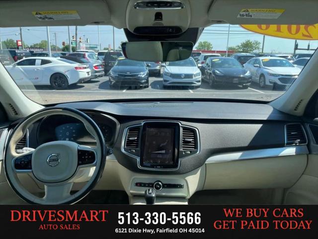 2016 Volvo XC90 T6 Momentum
