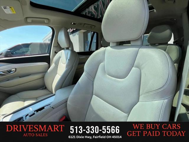 2016 Volvo XC90 T6 Momentum