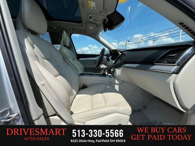 2016 Volvo XC90 T6 Momentum
