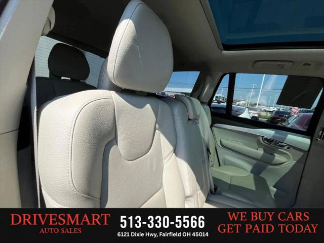 2016 Volvo XC90 T6 Momentum
