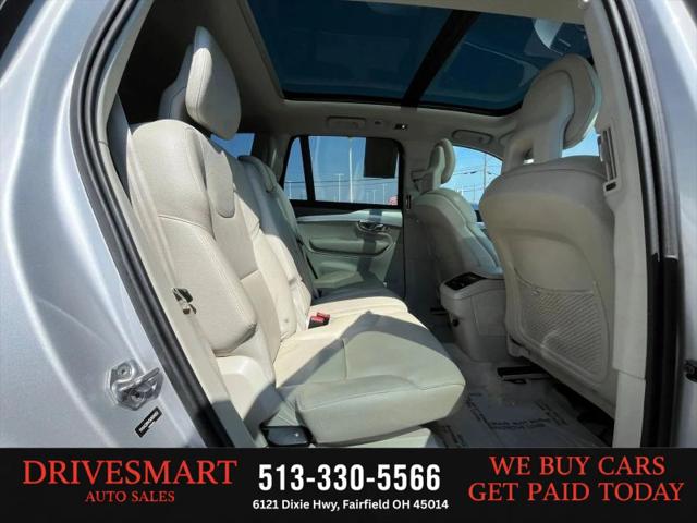 2016 Volvo XC90 T6 Momentum